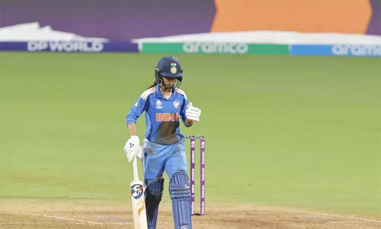 மகளிர் உலக கோப்பை கிரிக்கெட்: ஆஸ்திரேலியாவை வீழ்த்தி இந்தியா இறுதிப்போட்டிக்கு தகுதி மகளிர் உலக கோப்பை கிரிக்கெட்: ஆஸ்திரேலியாவை வீழ்த்தி இந்தியா இறுதிப்போட்டிக்கு தகுதி