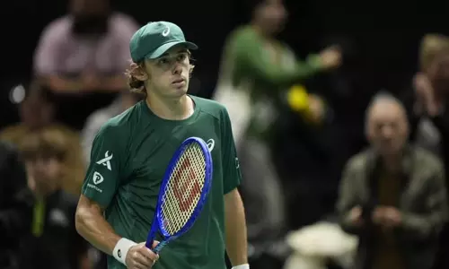 பாரீஸ் மாஸ்டர்ஸ் டென்னிஸ்: அலெக்ஸ் டி மினார் 3-வது சுற்றுக்கு தகுதி