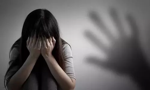 சிறுமிக்கு பாலியல் தொல்லை:  போக்சோவில் இருவர் கைது சிறுமிக்கு பாலியல் தொல்லை:  போக்சோவில் இருவர் கைது