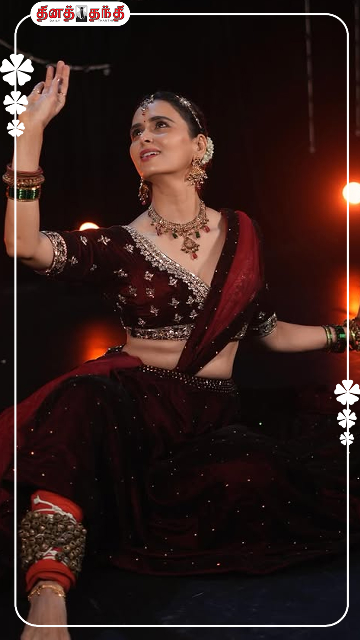 நடிகை மீனாட்சி தீட்சித் லேட்டஸ்ட் கிளிக்ஸ்..! நடிகை மீனாட்சி தீட்சித் லேட்டஸ்ட் கிளிக்ஸ்..!