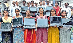 மார்ச் இறுதிக்குள் இலவச லேப்டாப் மார்ச் இறுதிக்குள் இலவச லேப்டாப்