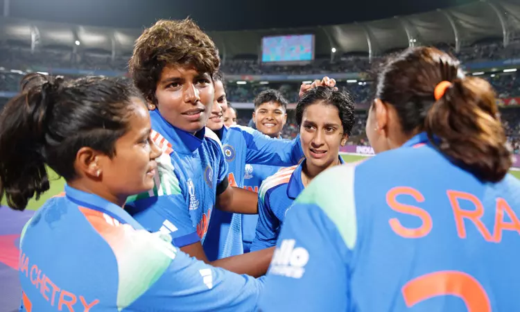 இந்திய மகளிர் அணிக்கு சச்சின் பாராட்டு