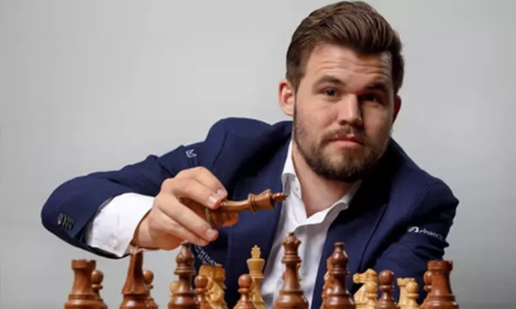 கிளட்ச் செஸ் போட்டி: சாம்பியன் பட்டம் வென்றார் கார்ல்சன்