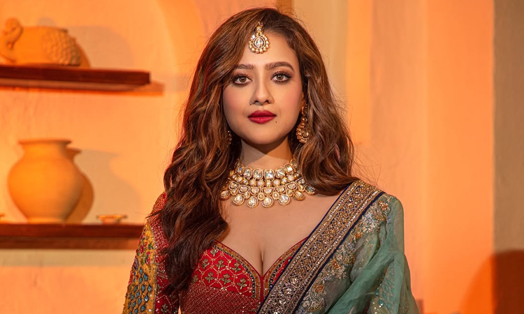 சினிமா வாழ்க்கையின் ஆரம்பத்தில்...மோசமான அனுபவத்தை பற்றி மனம் திறந்த மதல்சா சர்மா