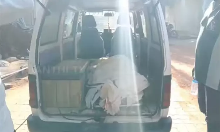 திருச்சியில் காணாமல் போன இளம்பெண் எரிந்த நிலையில் சடலமாக கண்டெடுப்பு - போலீஸ் விசாரணை திருச்சியில் காணாமல் போன இளம்பெண் எரிந்த நிலையில் சடலமாக கண்டெடுப்பு - போலீஸ் விசாரணை