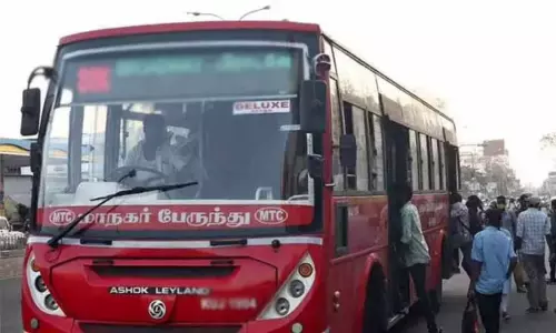 கட்டணமில்லா பேருந்து பயண அட்டை மூலம் டிசம்பர் 31 வரை பயணிக்கலாம் - போக்குவரத்துக் கழகம் கட்டணமில்லா பேருந்து பயண அட்டை மூலம் டிசம்பர் 31 வரை பயணிக்கலாம் - போக்குவரத்துக் கழகம்