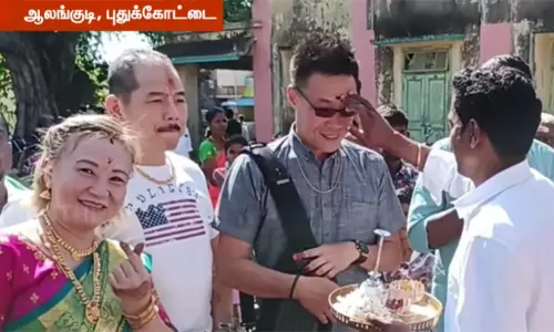 ஊழியரின் வீட்டு காது குத்தும் விழாவிற்கு சீர்சுமந்து வந்த சிங்கப்பூர் முதலாளிகள் - புதுக்கோட்டையில் நெகிழ்ச்சி