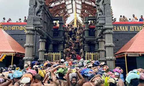 சபரிமலையில் பக்தர்களுக்கு வழங்க 15 லட்சம் டின் அரவணை தயார்