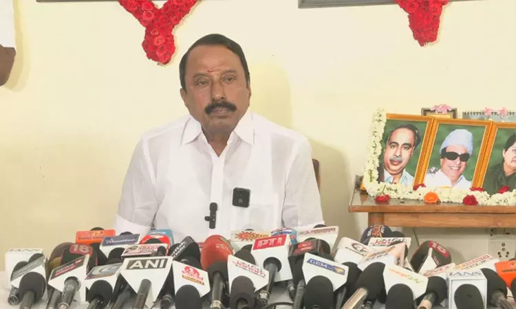 அ.தி.மு.க.வில் இருந்து நீக்கியது தொடர்பாக வழக்கு தொடர்வேன்: செங்கோட்டையன் பேட்டி அ.தி.மு.க.வில் இருந்து நீக்கியது தொடர்பாக வழக்கு தொடர்வேன்: செங்கோட்டையன் பேட்டி