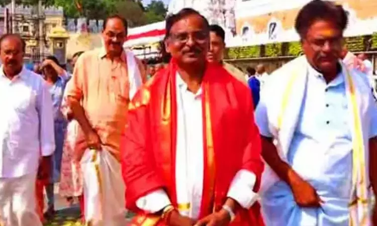 திருப்பதி ஏழுமலையான் கோவிலில் இஸ்ரோ விஞ்ஞானிகள் வழிபாடு திருப்பதி ஏழுமலையான் கோவிலில் இஸ்ரோ விஞ்ஞானிகள் வழிபாடு