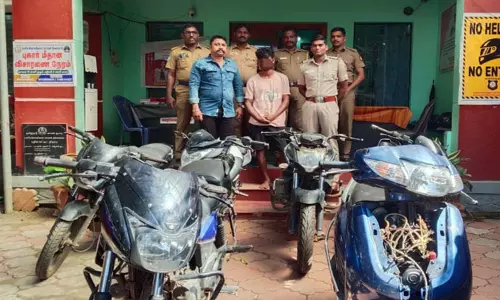 கன்னியாகுமரி: தொடர் பைக் திருட்டில் ஈடுபட்ட 3 இளஞ்சிறார்கள் உட்பட 4 பேர் கைது- 6 பைக்குகள் மீட்பு