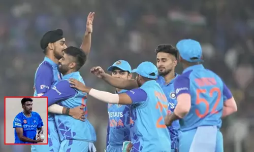 தயவு செய்து அவரை விளையாட விடுங்கள் - இந்திய வீரருக்கு அஸ்வின் ஆதரவு