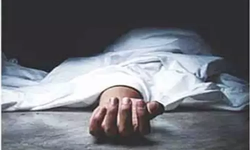 கள்ளக்குறிச்சி: ரெயிலில் ஏறி செல்பி எடுத்த மாணவன் மின்சாரம் தாக்கி பலி