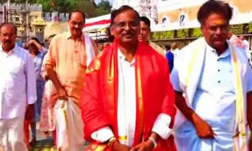 திருப்பதி ஏழுமலையான் கோவிலில் இஸ்ரோ விஞ்ஞானிகள் வழிபாடு