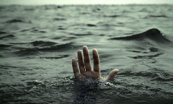 ஏரியில் குளிக்கச் சென்ற இருவர் நீரில் மூழ்கி மாயம்