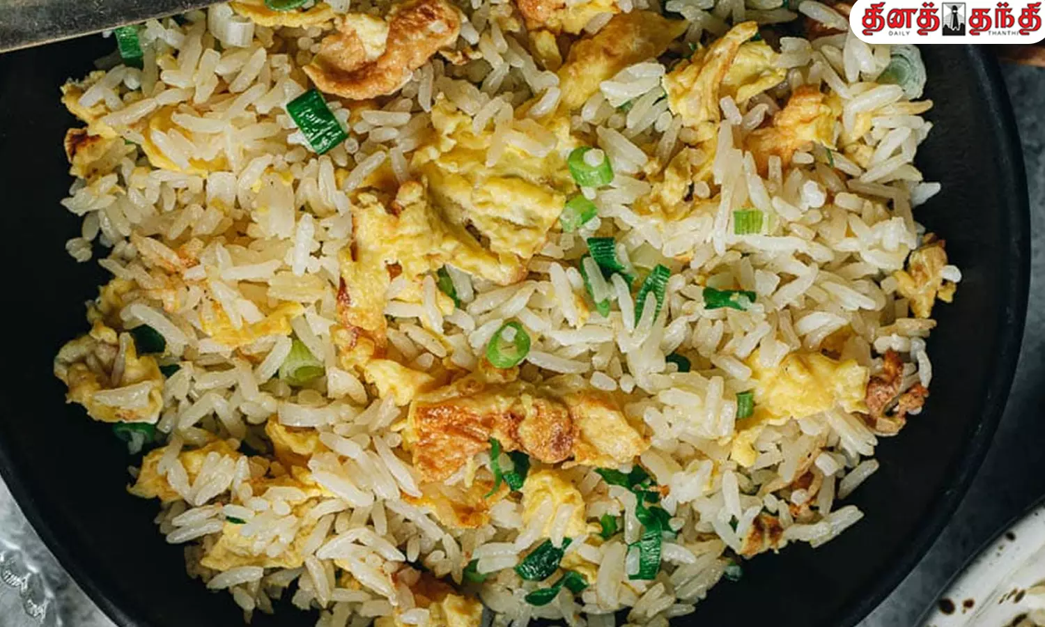 குழந்தைகள் விரும்பி உண்ணும்.. ஹோட்டல் ஸ்டைல் முட்டை ப்ரைடு ரைஸ்.!!