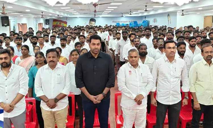 தவெக பொதுச்செயலாளர் ஆனந்த் தலைமையில் தொண்டரணி ஆலோசனை தவெக பொதுச்செயலாளர் ஆனந்த் தலைமையில் தொண்டரணி ஆலோசனை