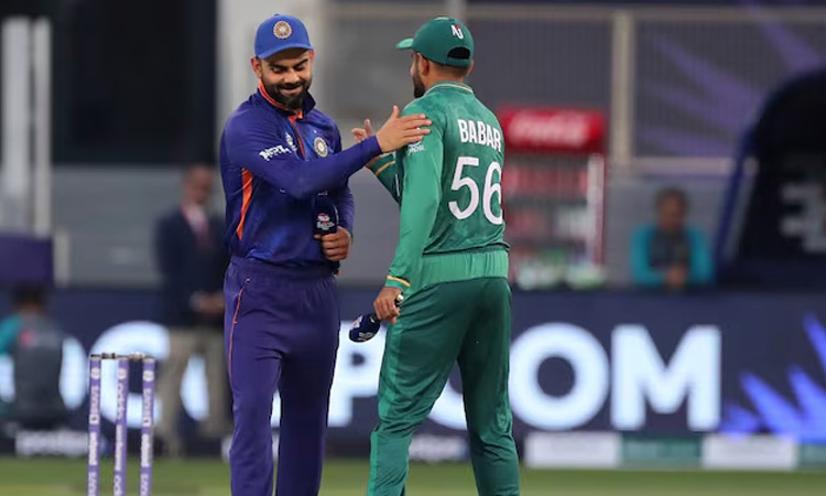 சர்வதேச டி20 கிரிக்கெட்: விராட் கோலியின் சாதனையை தகர்த்து உலக சாதனை படைத்த பாபர் அசாம்