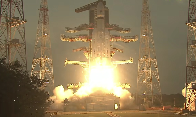 சி.எம்.எஸ்.-03 செயற்கைக்கோளை வெற்றிகரமாக விண்ணில் செலுத்தியது இஸ்ரோ