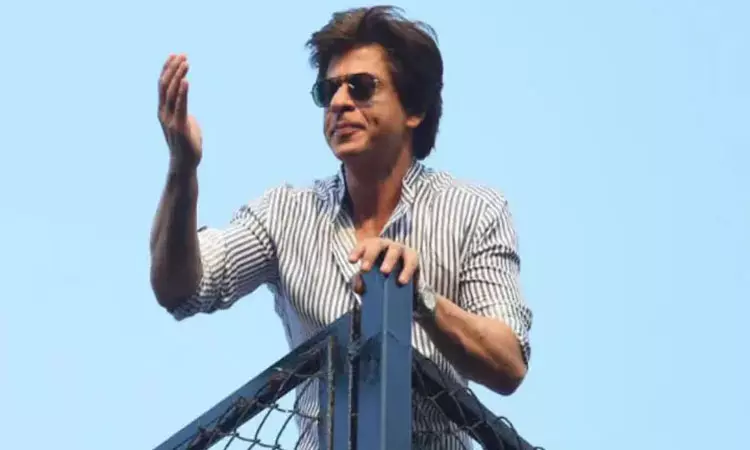 ரசிகர்களிடம் மன்னிப்பு கோரிய ஷாருக்கான்