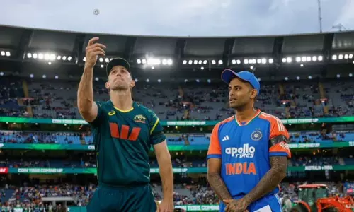 3வது டி20 போட்டி: டாஸ் வென்ற இந்தியா பந்துவீச்சு தேர்வு