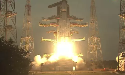 சி.எம்.எஸ்.-03 செயற்கைக்கோளை வெற்றிகரமாக விண்ணில் செலுத்தியது இஸ்ரோ