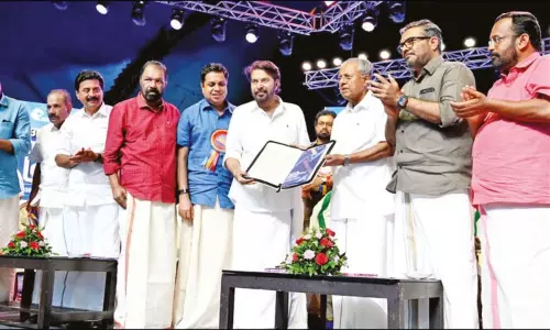 தீவிர வறுமை ஒழிப்பில் இந்தியாவிலேயே முதல் மாநிலம் கேரளா - பினராயி விஜயன் பெருமிதம்