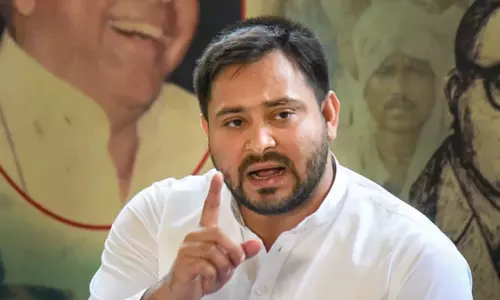 சட்டசபை தேர்தலுக்கு முன்பே பதவி ஏற்புக்கு நாள் குறித்த தேஜஸ்வியாதவ்