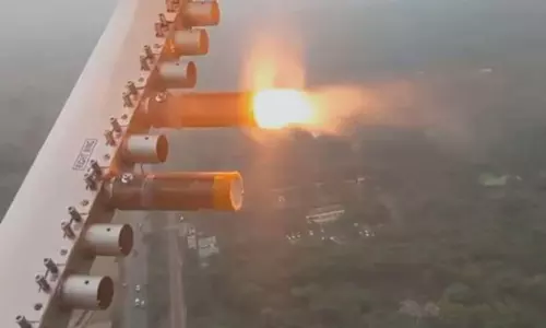 டெல்லி அரசின் செயற்கை மழை திட்டம் ; காங்கிரஸ் கிண்டல்