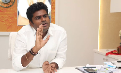 அண்ணாமலையையும் விசாரிக்க கோரி சுப்ரீம் கோர்ட்டில் மனு அண்ணாமலையையும் விசாரிக்க கோரி சுப்ரீம் கோர்ட்டில் மனு