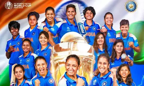 உலக கோப்பையை வென்ற இந்திய பெண்கள் கிரிக்கெட் அணிக்கு விஜய் வாழ்த்து