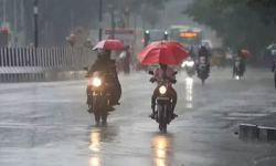 சென்னையின் பல்வேறு இடங்களில் மிதமான மழை சென்னையின் பல்வேறு இடங்களில் மிதமான மழை