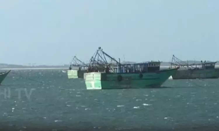 தமிழக மீனவர்களை படகுடன் திருப்பி அனுப்ப உத்தரவு தமிழக மீனவர்களை படகுடன் திருப்பி அனுப்ப உத்தரவு