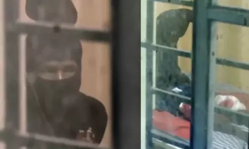 கோவை மாணவி வன்கொடுமை: 3 பேர் கும்பல் சுட்டுப்பிடிப்பு.. என்ன நடந்தது?