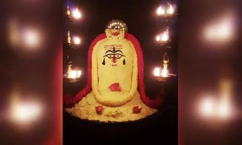 ஐப்பசி பௌர்ணமி.. கன்னியாகுமரி குகநாதீஸ்வரர் கோவிலில் அன்னாபிஷேகம் ஐப்பசி பௌர்ணமி.. கன்னியாகுமரி குகநாதீஸ்வரர் கோவிலில் அன்னாபிஷேகம்