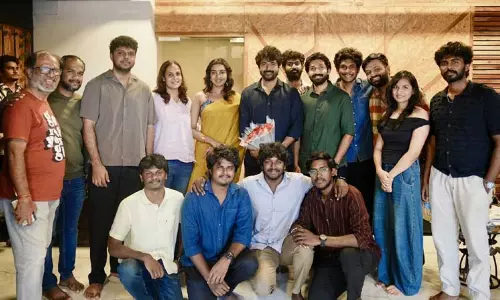 ‘ஆரோமலே’ படத்தைப் பார்த்து படக்குழுவை வாழ்த்திய சிவகார்த்திகேயன்