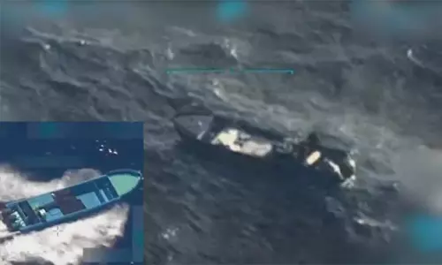 போதைப்பொருள் கடத்தி வந்த படகு மீது அமெரிக்கா தாக்குதல் - 2 பேர் பலி