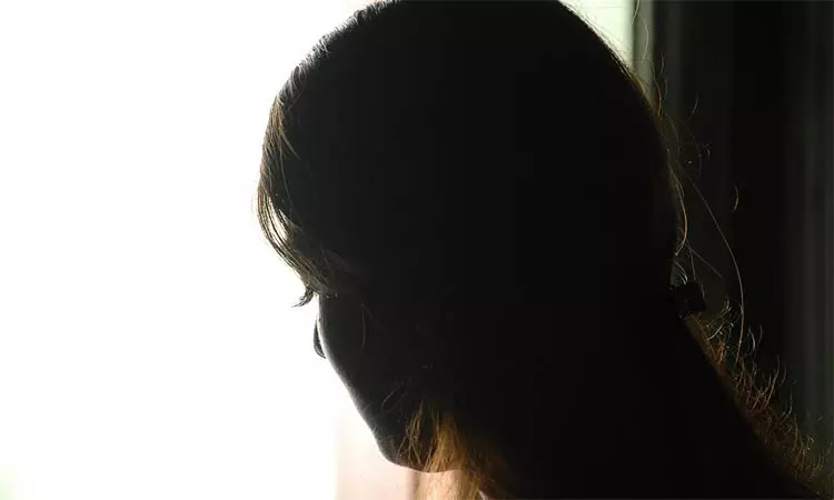 கோவை வன்கொடுமை சம்பவம்: வீடு,வீடாக சென்று கதவை தட்டி கதறிய மாணவி - உருக்கமான தகவல்கள்