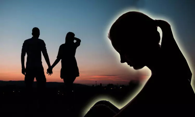 கள்ளக்காதலருடன் நடுத்தர வயது பெண் தப்பியோட்டம்.. அடுத்து வெளியான அதிர்ச்சி தகவல்