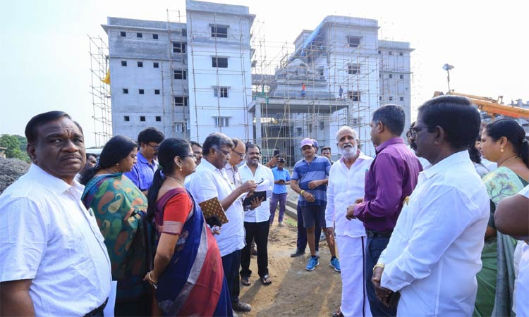 கபாலீசுவரர் கலை மற்றும் அறிவியல் கல்லூரியின் புதிய கட்டடக் கட்டுமானப் பணிகள் - பி.கே.சேகர்பாபு ஆய்வு