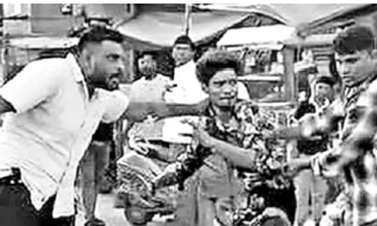 திருநங்கையுடன் உல்லாசமாக இருந்த தகராறில் நடுரோட்டில் ரவுடி குத்திக் கொலை