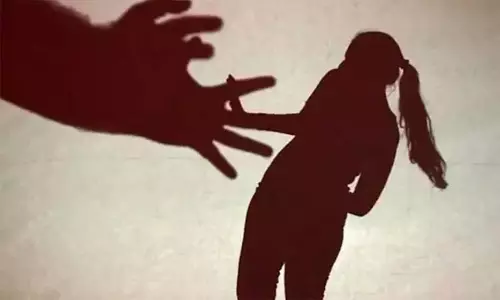 மதுபானம் கொடுத்து சிறுமிக்கு நடந்த கொடுமை.. தாய்,  கள்ளக்காதலனுக்கு 180 ஆண்டுகள் சிறை