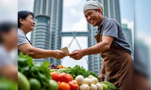 லாட்டரியில் ரூ.11 கோடி பரிசு.. காய்கறி வியாபாரி கோடீசுவரர் ஆனார்!