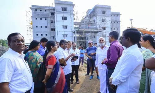 கபாலீசுவரர் கலை மற்றும் அறிவியல் கல்லூரியின் புதிய கட்டடக் கட்டுமானப் பணிகள் - பி.கே.சேகர்பாபு ஆய்வு