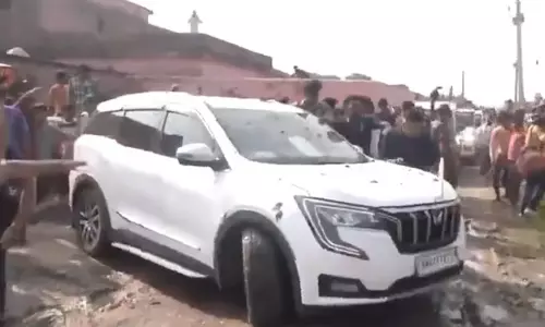 பீகார் துணை முதல் மந்திரி கார் மீது தாக்குதல் நடத்தப்பட்டதால் பரபரப்பு