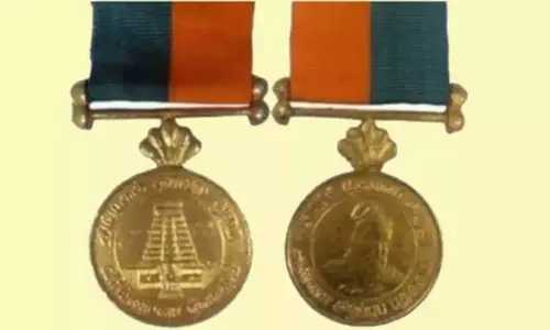 வீர தீர செயல்களுக்கான அண்ணா பதக்கம்: டிச.15-க்குள் விண்ணப்பிக்கலாம் வீர தீர செயல்களுக்கான அண்ணா பதக்கம்: டிச.15-க்குள் விண்ணப்பிக்கலாம்