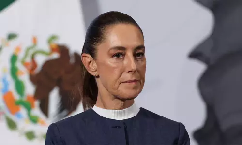 மெக்சிகோ பெண் அதிபருக்கு  பாலியல் தொந்தரவு; அத்துமீறிய வாலிபர் கைது