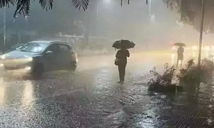 நள்ளிரவு 1 மணி வரை மழைக்கு வாய்ப்புள்ள மாவட்டங்கள் நள்ளிரவு 1 மணி வரை மழைக்கு வாய்ப்புள்ள மாவட்டங்கள்