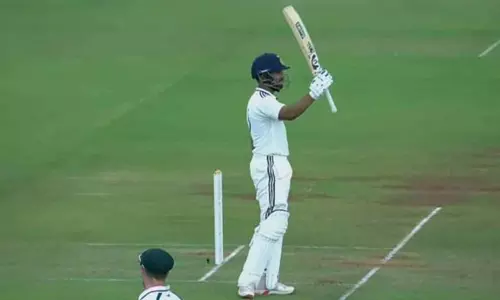 2-வது டெஸ்ட்: துருவ் ஜூரெல் சதம்.. இந்தியா ஏ 255 ரன்களில் ஆல் அவுட்