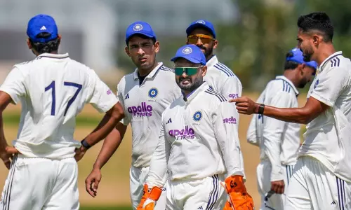 2-வது டெஸ்ட்: சிறப்பான பந்துவீச்சு.. முதல் இன்னிங்சில் முன்னிலை பெற்ற இந்தியா ஏ